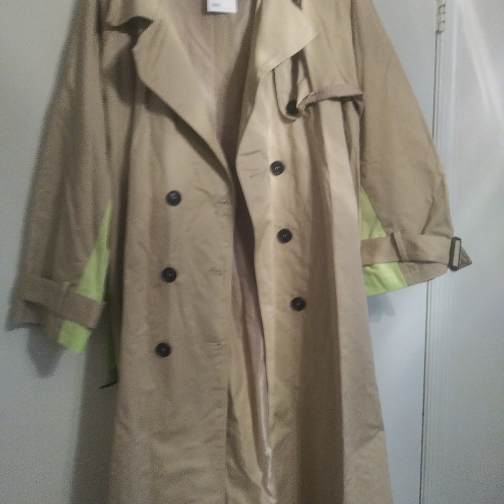 ASOS curve trench coat .size 22.